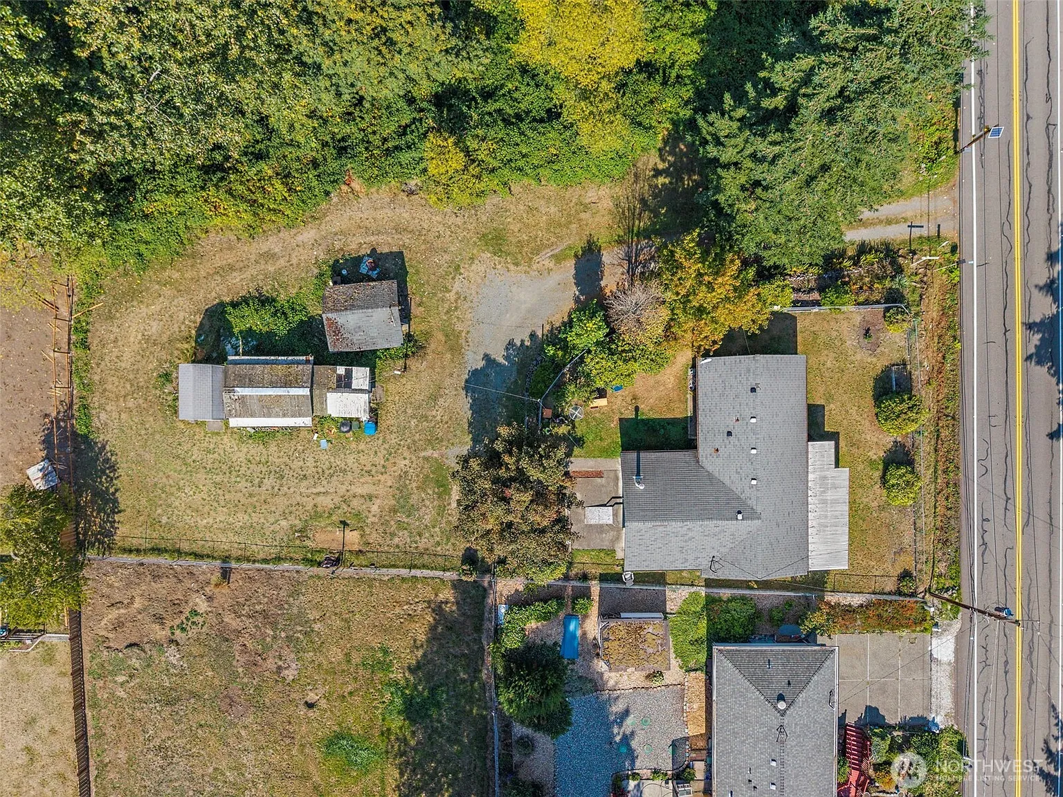 13435 Patriot Way SE photo 1