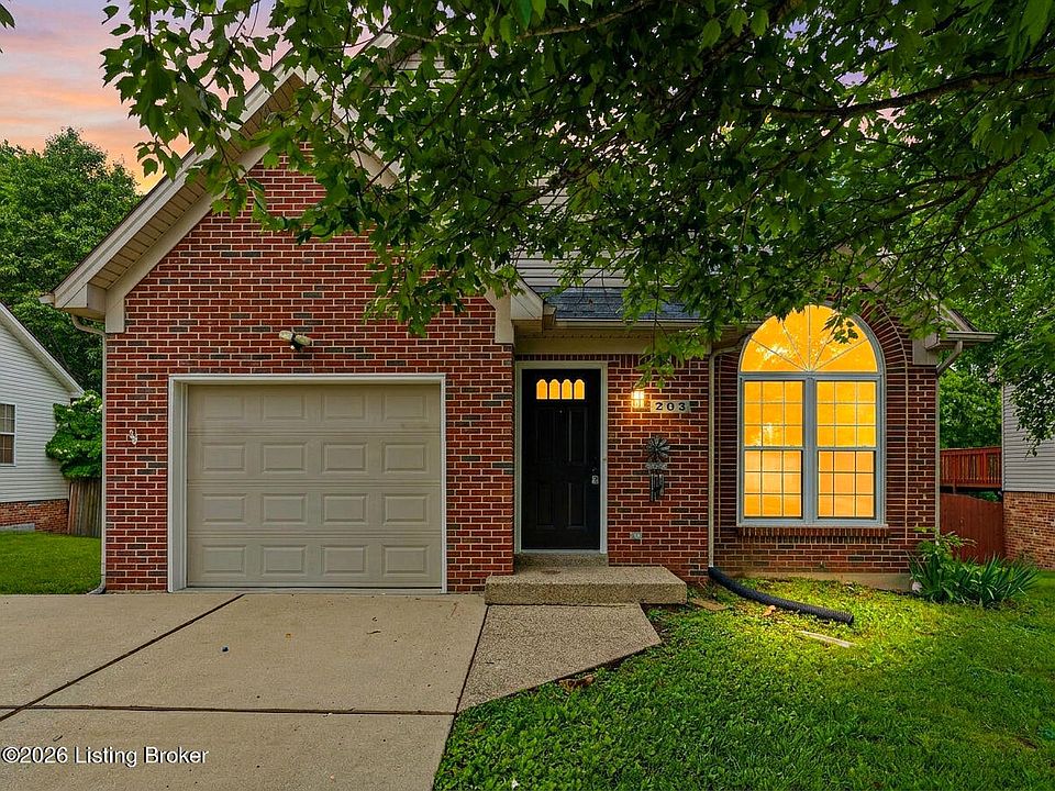 1st image of 203 Woodfield Cir