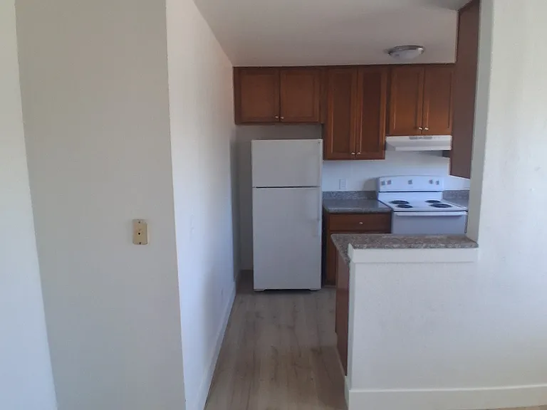 510 E Vine St #J — Photo 14