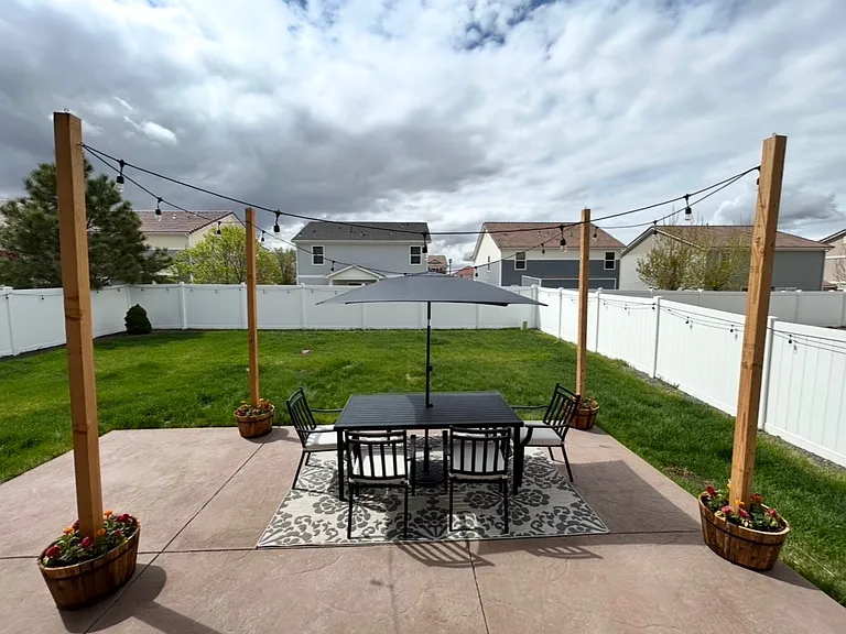 9475 Castle Oaks Dr — Photo 2