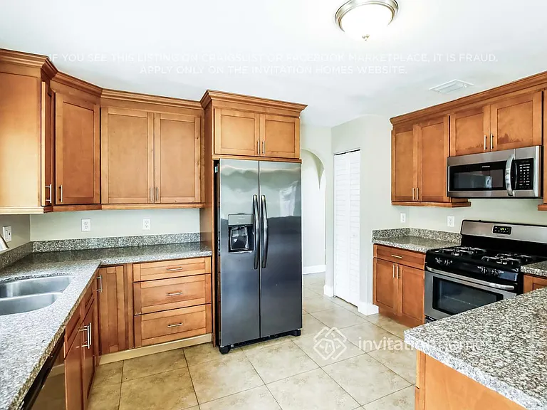 14671 SW 156th Ave — Photo 9