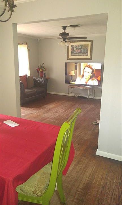 2nd image of 2323 Rexlawn Dr