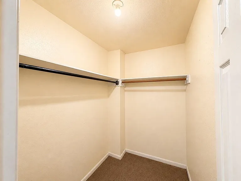 12504 Autumn Leaf Ln — Photo 25