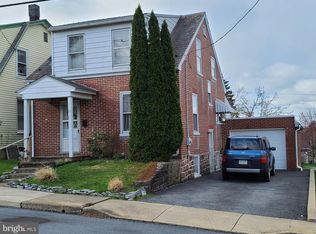 79 E Pine St, Ephrata, PA