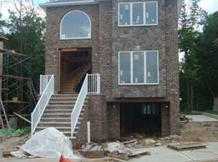 51 Brookside Loop, Staten Island, NY 10309