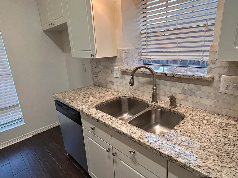 8161 Durham Dr — Photo 4