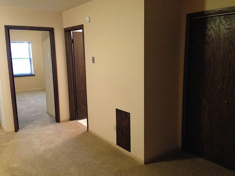 220 3rd St NW — Photo 5
