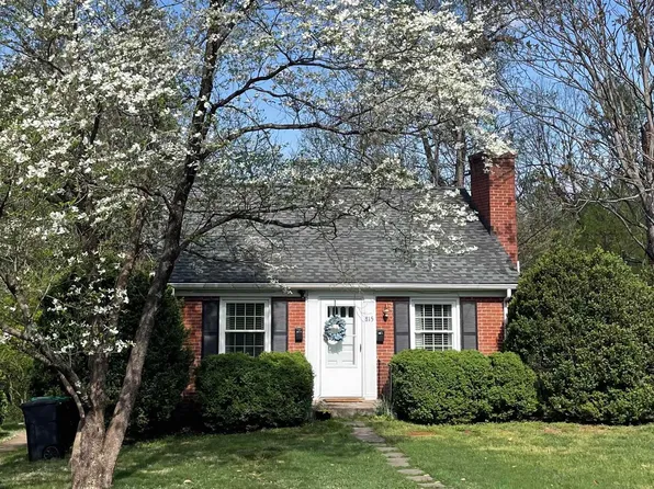 815 Locust Ave #A, Charlottesville, VA 22902