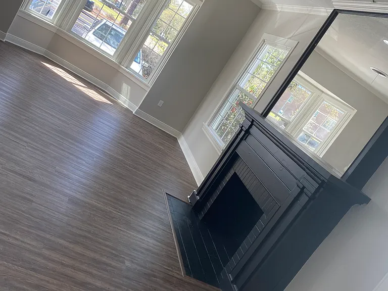 816 N Jackson St — Photo 4