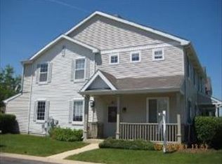 33 Freesia Dr, Romeoville, IL 60446