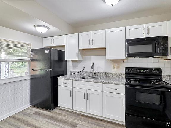 3rd image of 114 Monteith Cir