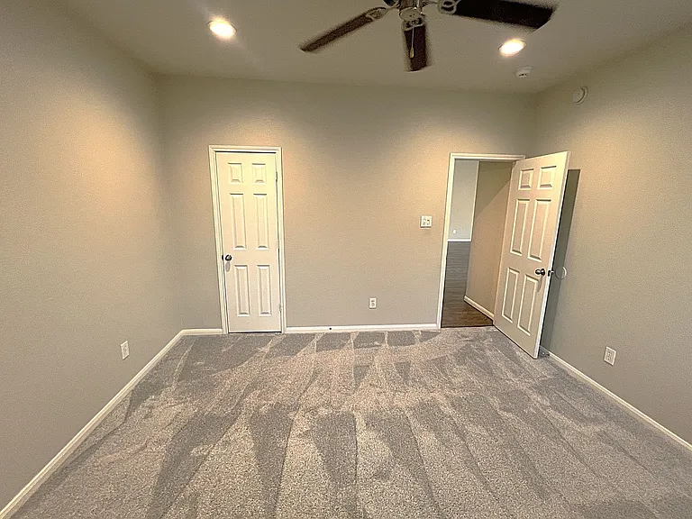 7031 Windy Run Ct — Photo 24