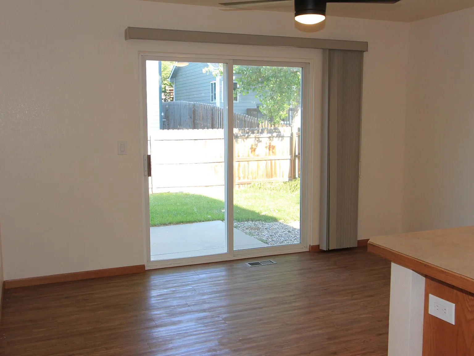 3 bed, 2.5 bath, 2520 sqft, $2,600 — Photo 4