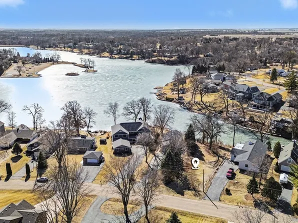 269 Easy St, Somonauk, IL 60552