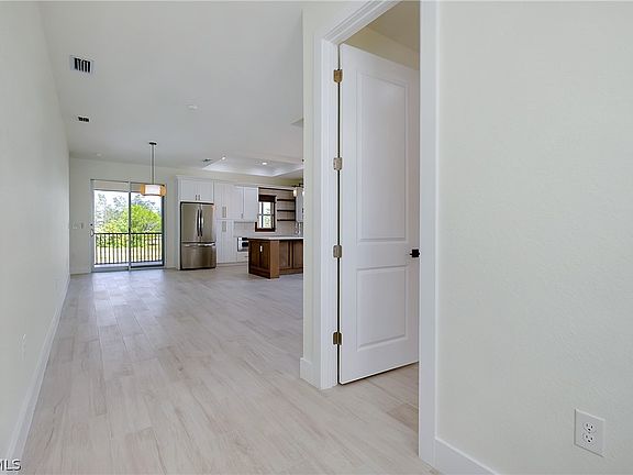 4th image of 338 San Marie Dr