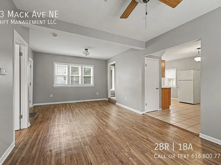 23 Mack Ave NE — Photo 4
