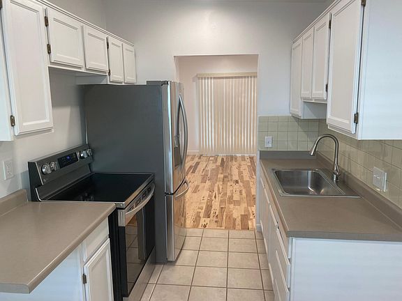 5th image of 4647 S Clearview St