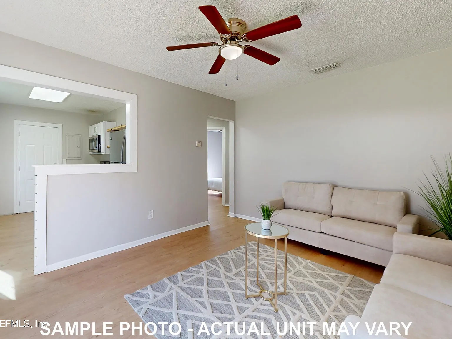 2 bed, 1.0 bath, 740 sqft, $1,099 — Photo 3