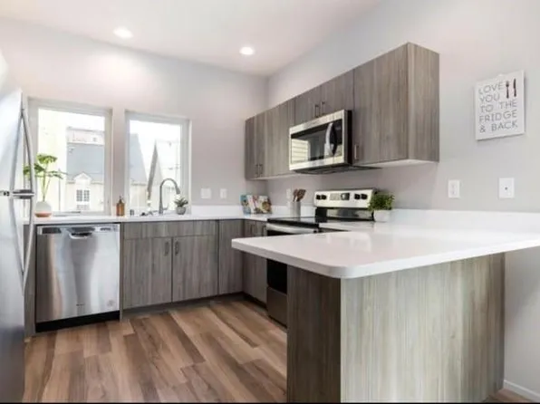 916 21st St, Anacortes, WA 98221