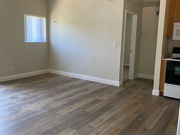 4th image of 2315 Lomitas Ave #D9ce4ea27