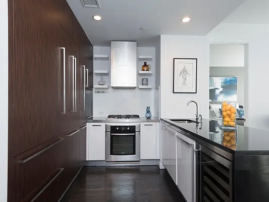 Sold by Sotheby's International Realty | media 20
