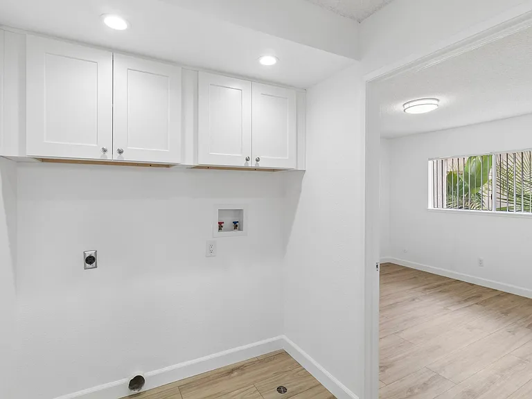 Escondido Villas — Photo 15