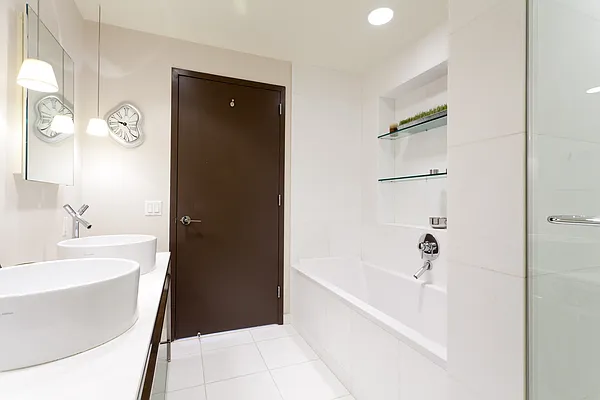 Sold by Nest Seekers International | media 28