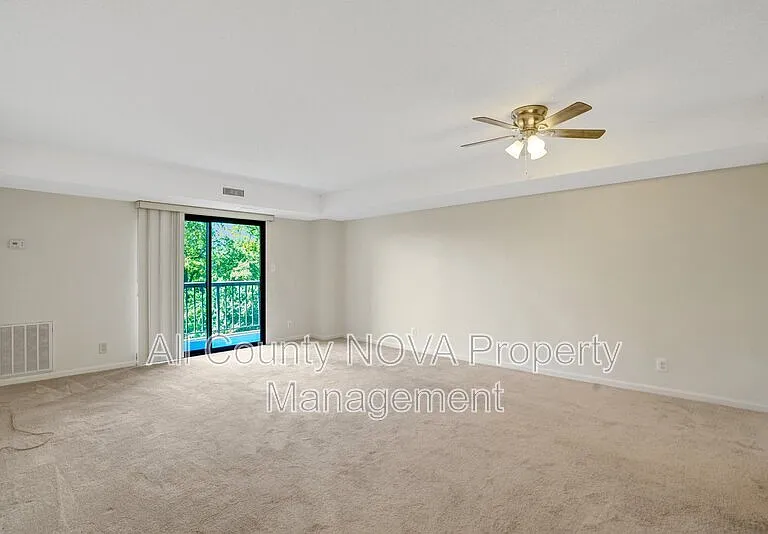 3800 Powell Ln #727 — Photo 17