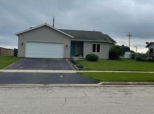 2816 Mary St, Belvidere, IL 61008