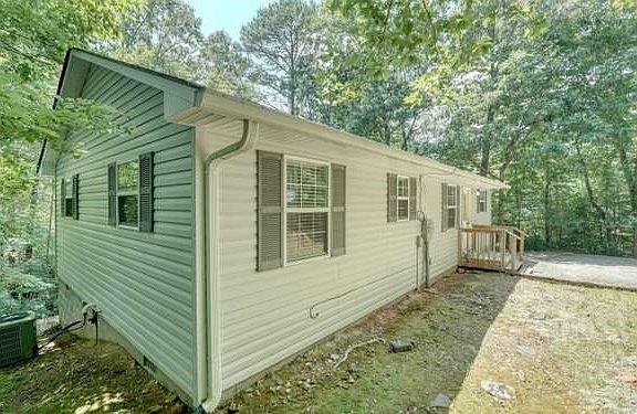 3rd image of 151 Laurel Spring Dr