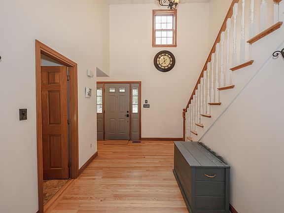 3rd image of 16 Buttonwood Drive