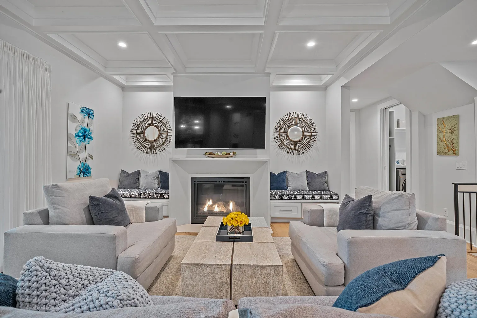 1101 Brookside photo 1