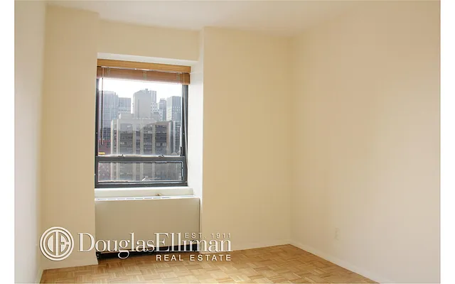 Rented by Douglas Elliman | media 21