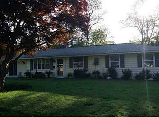 14 Shadbush Rd, Warwick, RI 02888