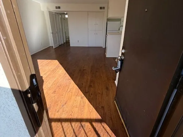 CWVA-1232, 1232 Lodi Pl #8, Los Angeles, CA 90038