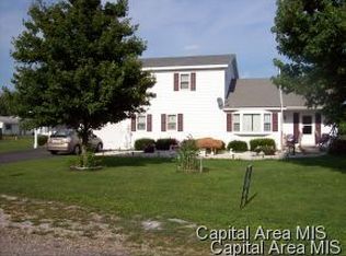 615 S Yates St, Ashland, IL 62612