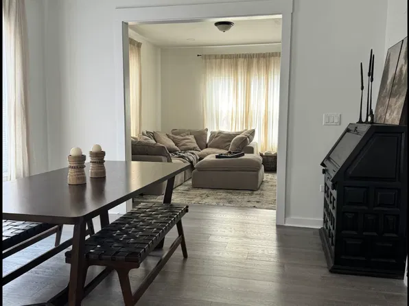 629 N Root St APT 1, Aurora, IL 60505