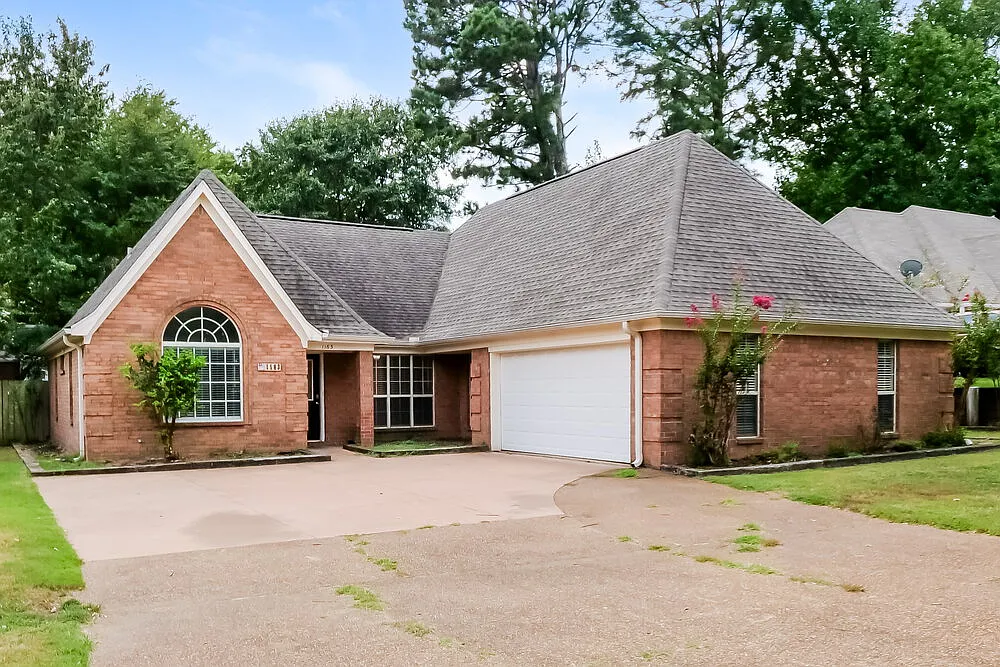 3 bed, 2.0 bath, 1725 sqft, $1,880 — Photo 3