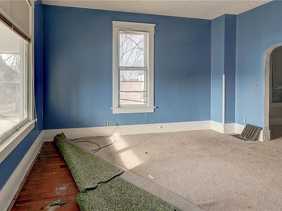 4th image of 1301 Mitchell Ave