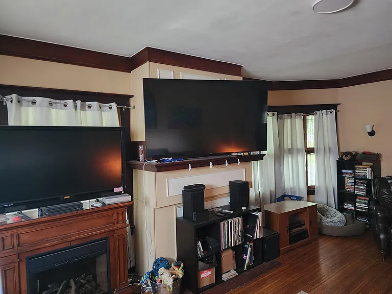 Living area/space #1