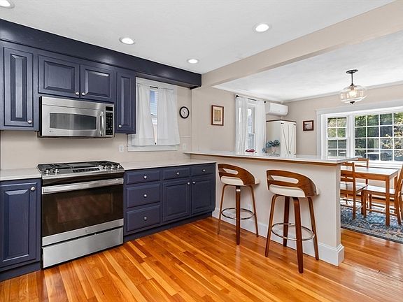 4th image of 173 Jefferson St