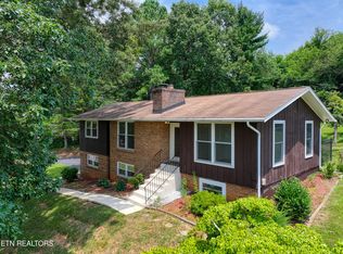 5320 Yosemite Trl, Knoxville, TN 37909