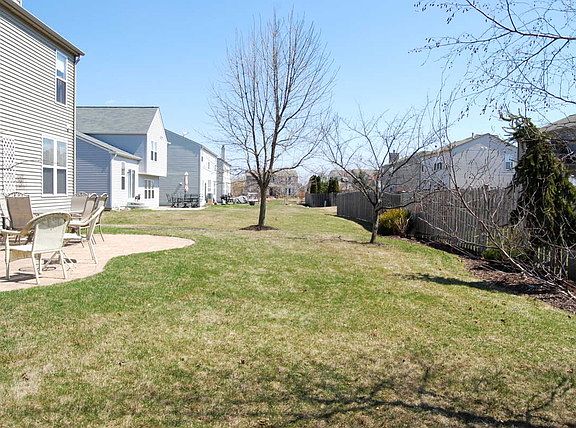 3rd image of 25017 W Wright Ln