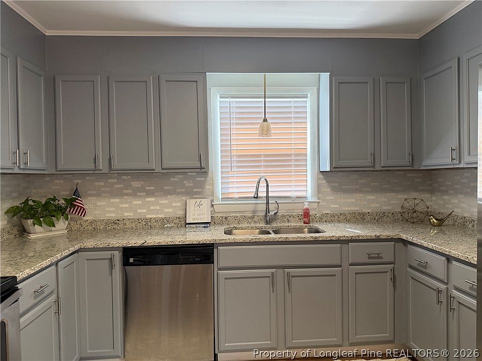 7th image of 1904 Westhill Dr