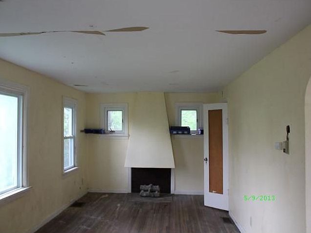 2nd image of 6467 N Michigan Rd