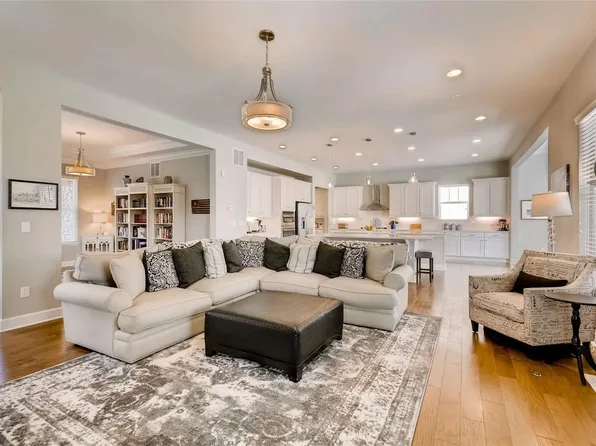 5942 S Jamestown Ct, Aurora, CO 80016