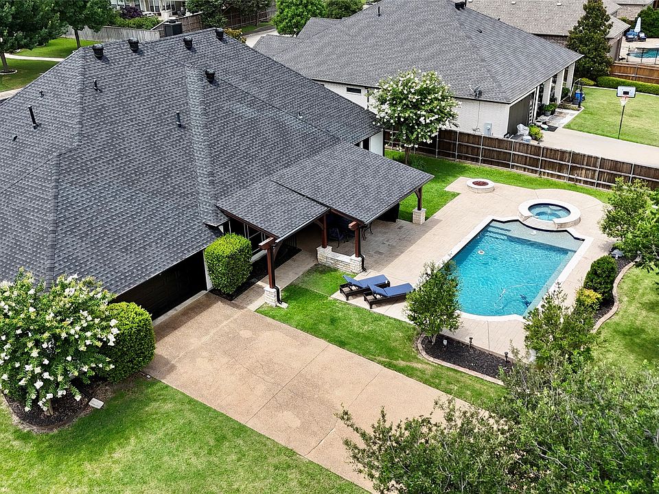 1st image of 24 Shadydale Ln