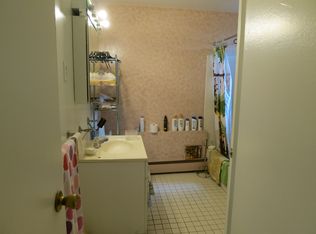 43 York Dr APT 5A, Edison, NJ 08817