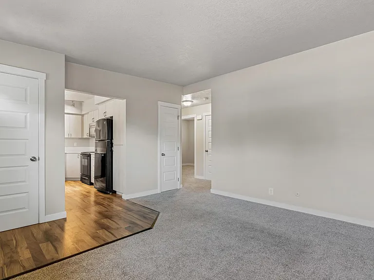 1527 W Ridenbaugh St — Photo 9