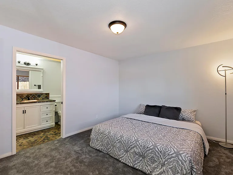 344 Montclair Dr — Photo 8